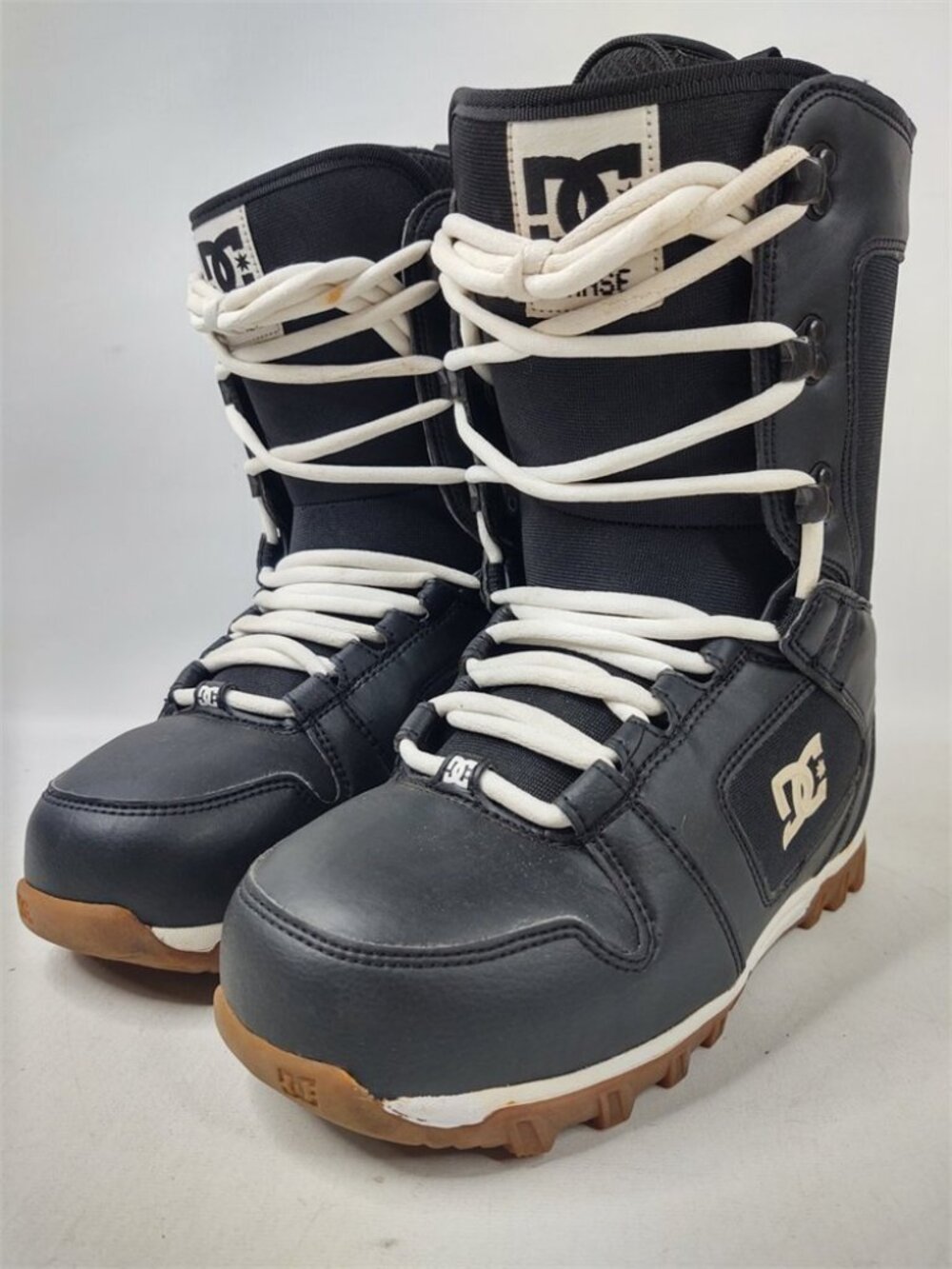 Men’s Size 8 DC Snowboard Boots Phase 2011